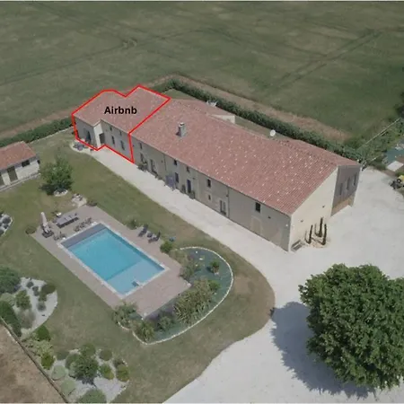 펜션 Luxury 1 Bed House With Shared Pool Saint-Savinien